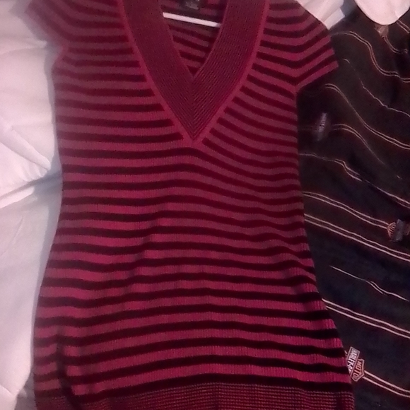 Sweater - Picture 3 of 4